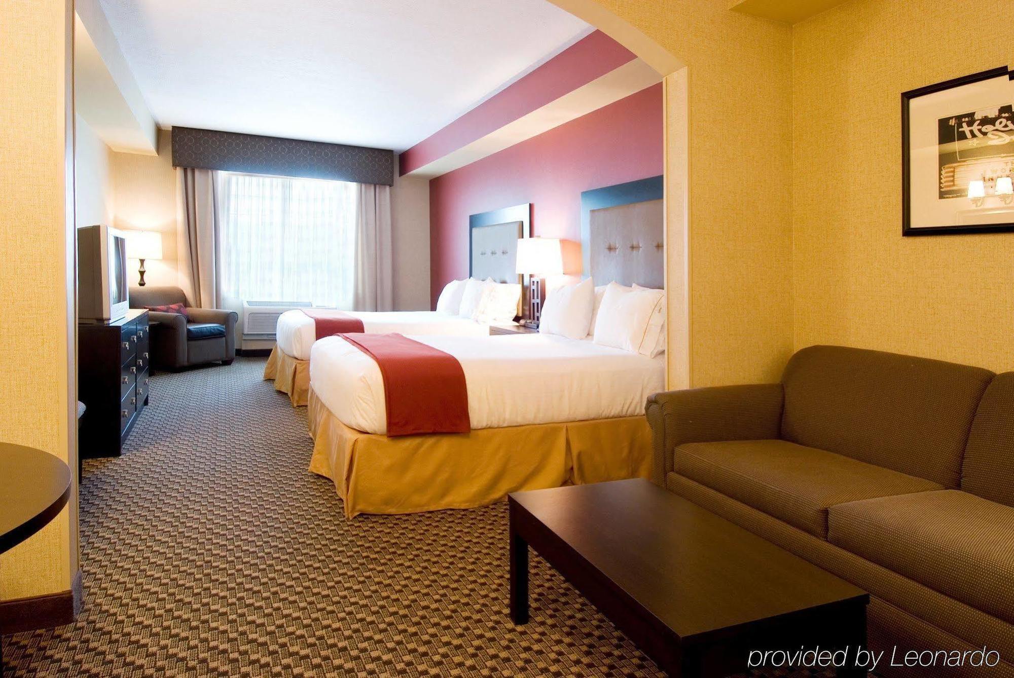 Holiday Inn Express Hotel & Suites Eugene Downtown - University By Ihg Стая снимка